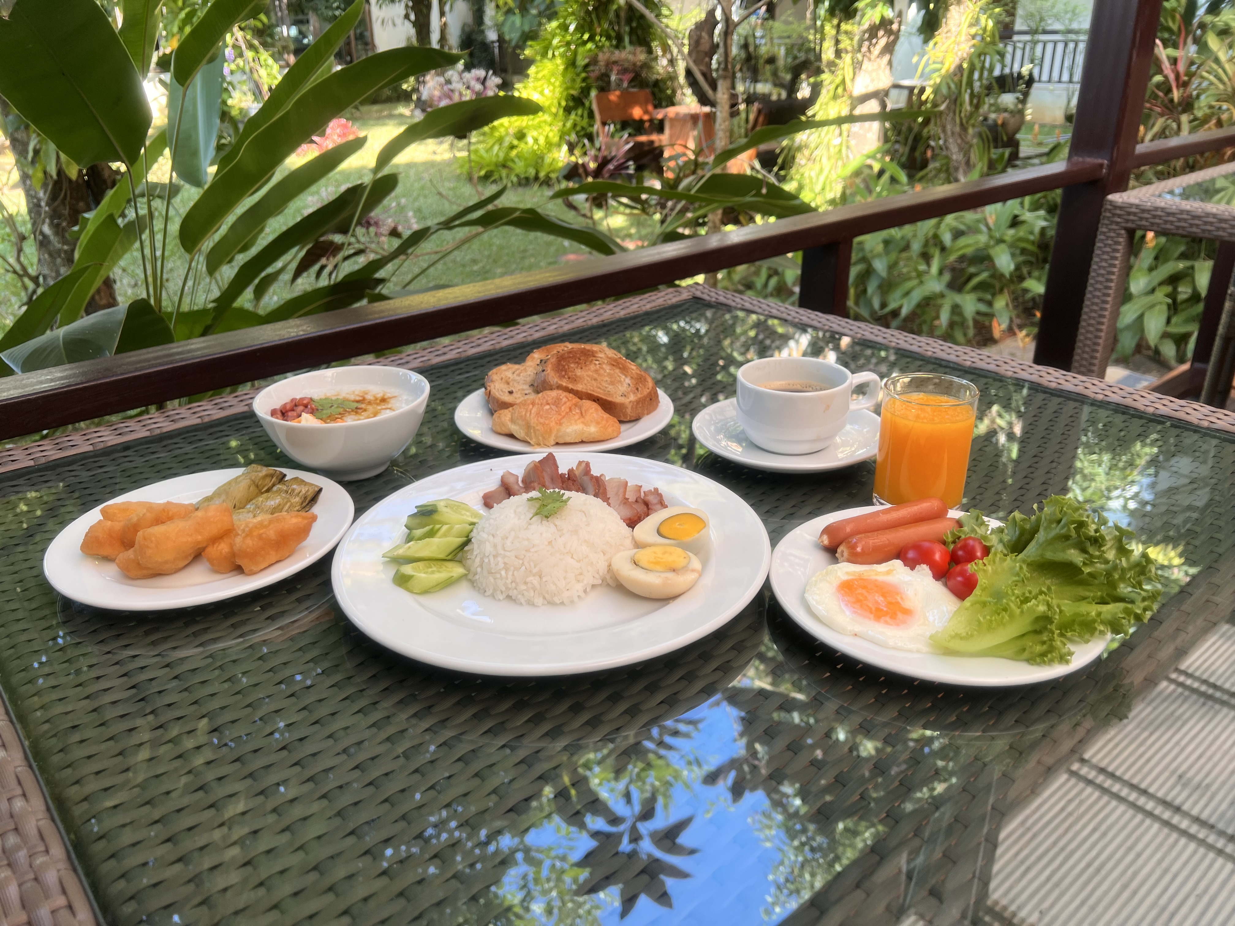 Breakfast setting