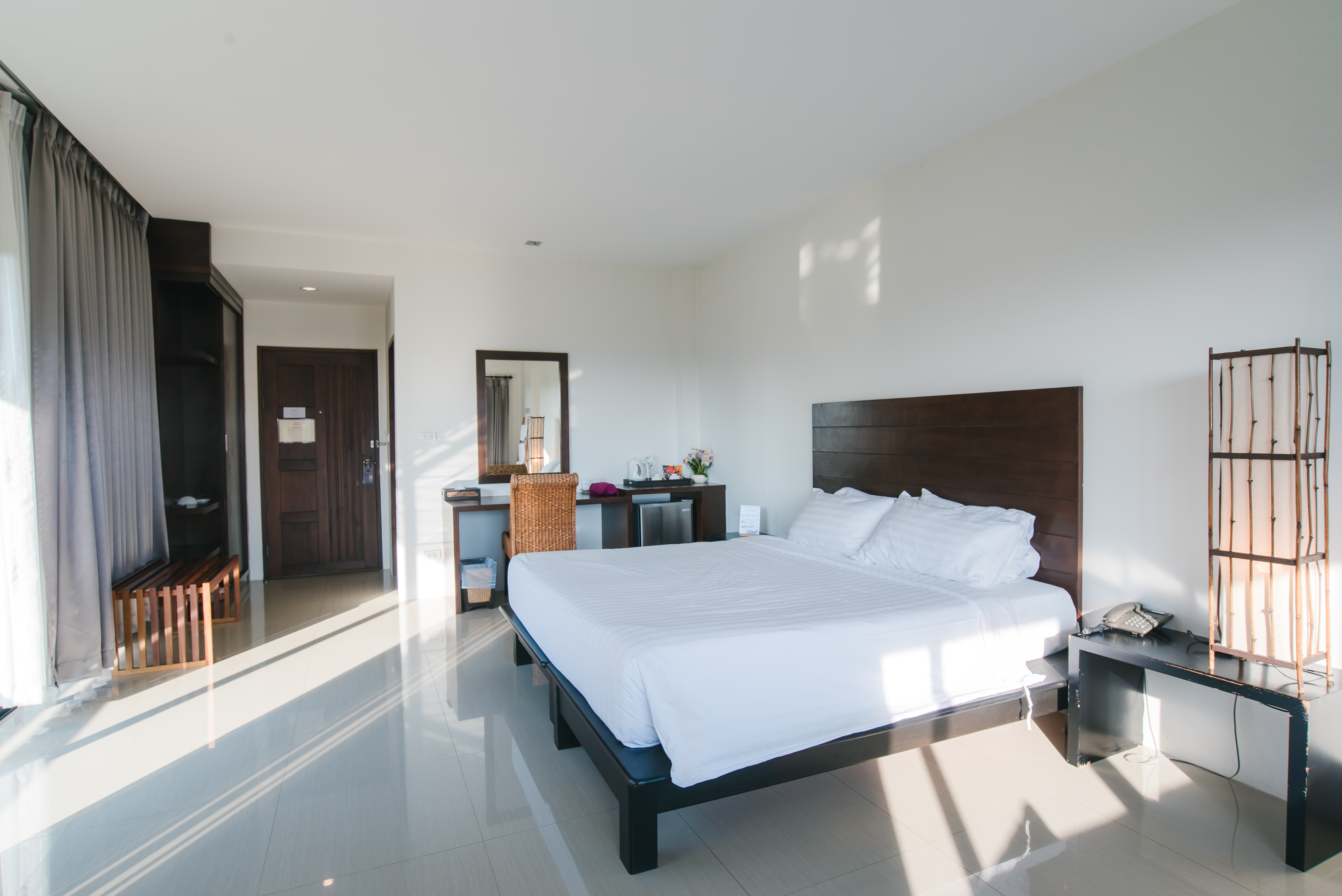 Deluxe Double, king bed